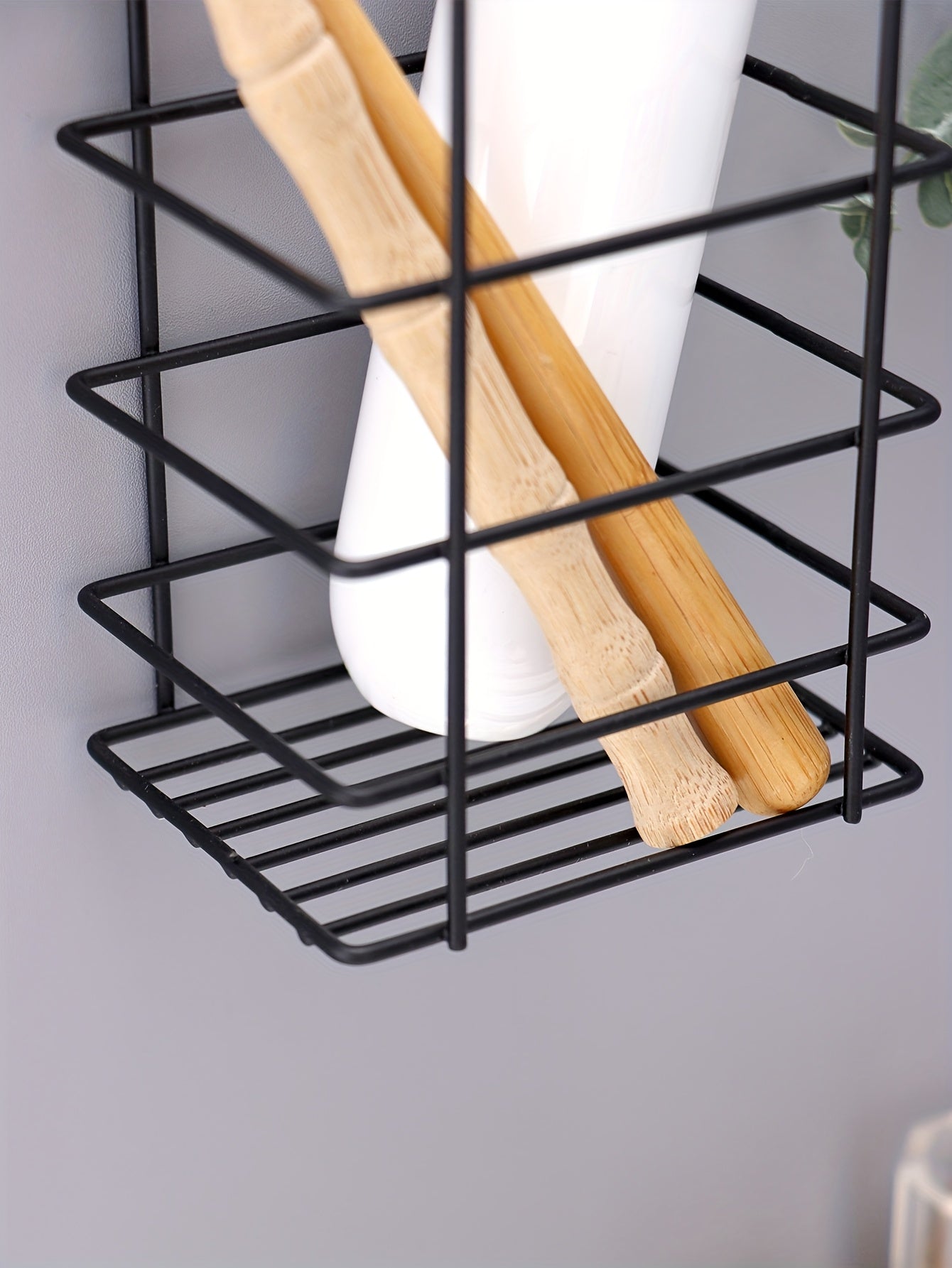 Iron Wall-Mounted Storage Rack Bathroom Toothbrush Holder