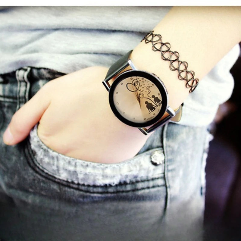 New Fashion Simple Black Dial parejas Back Couple Watch Korean Male Ladies Belt